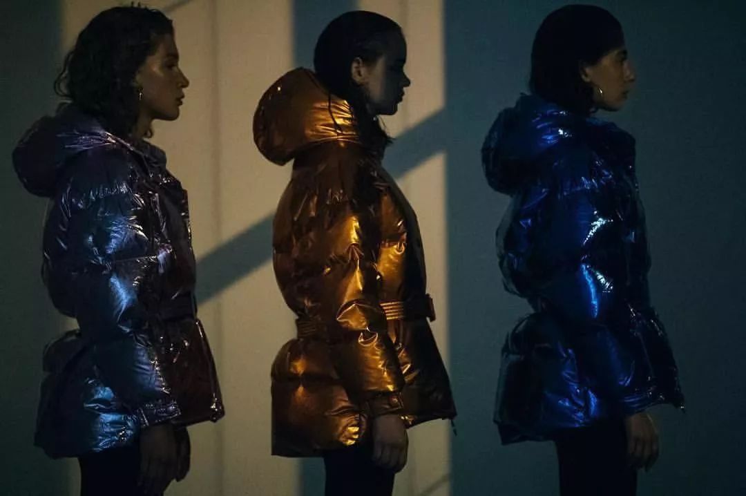 羽绒服4种穿搭技巧男,4种穿法红色大码羽绒服