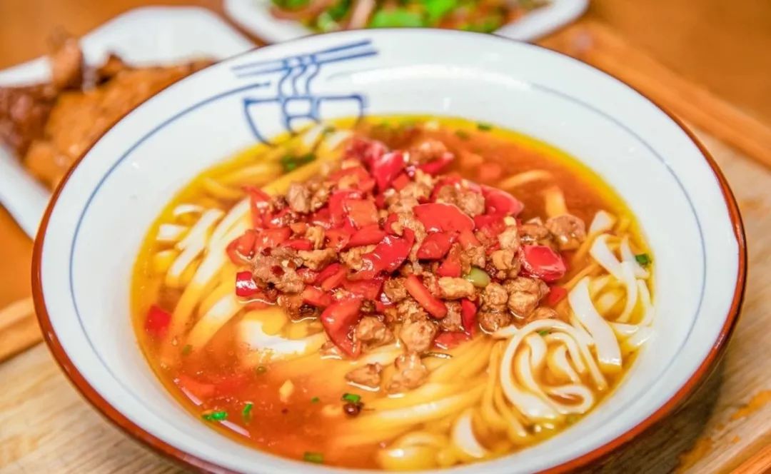 明德中学校园,明德学校美食