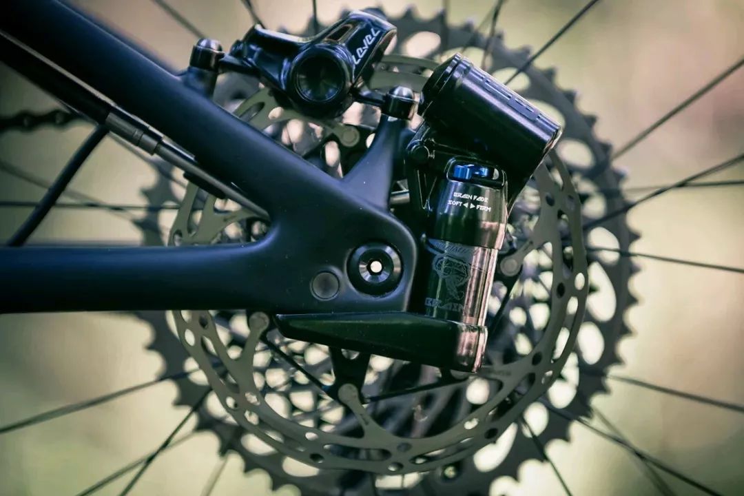 比较激进的山地车,specializedtarmacsl7