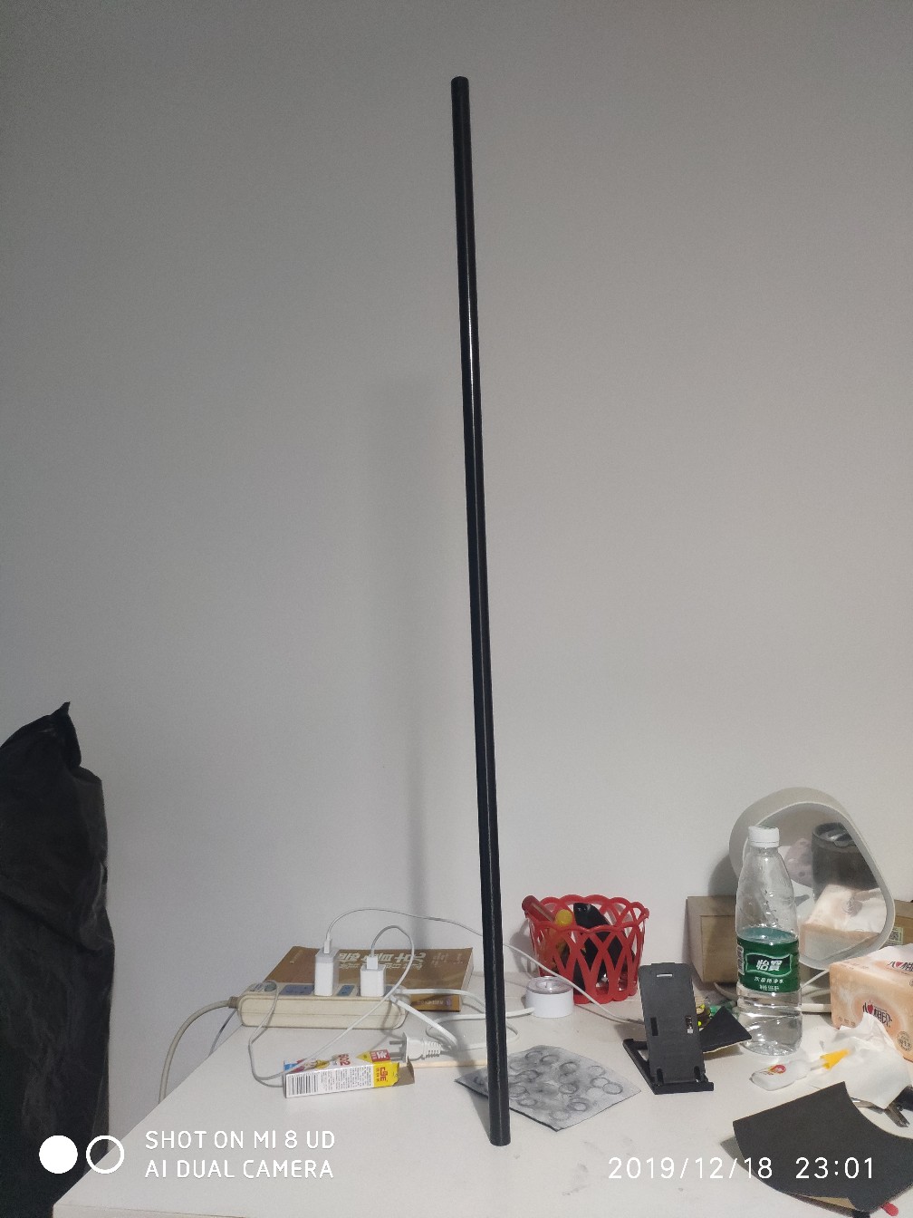 鱼竿被502胶水粘住拉不出来怎么办,鱼竿破裂最好的修复方法