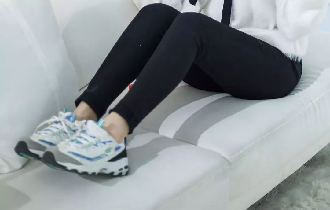 穿衣小技巧冬天这样穿很显腿长,冬天光腿神器穿搭