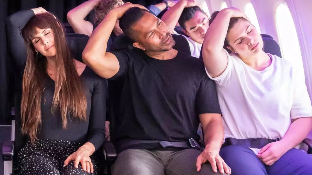 Daily丨航空公司新操作：在飞机上也可以健身啦