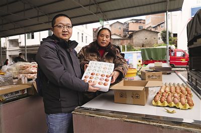 李化：没有中间商赚差价！山村土鸡蛋的代购书记