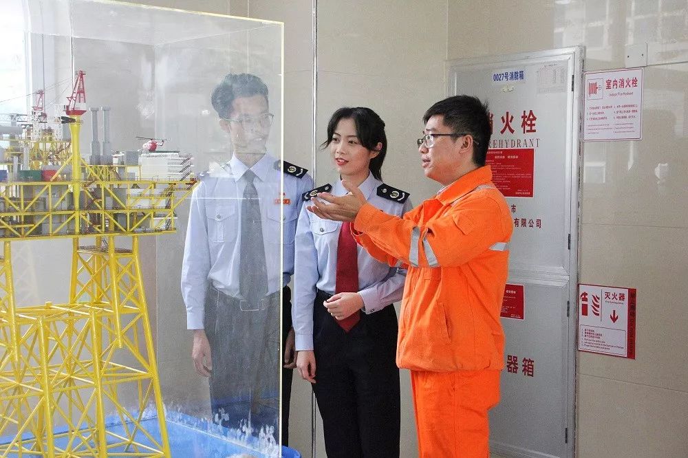 实施减税降费政策要向制造业倾斜,减税降费制造业高质量发展