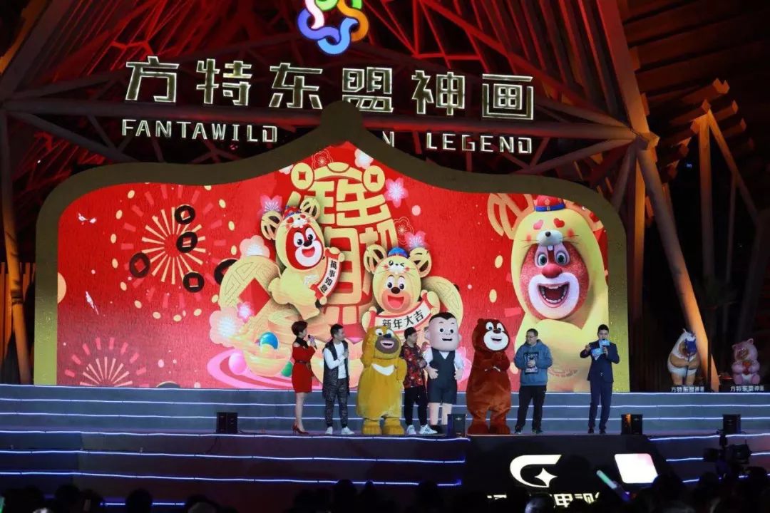 南宁无人机最新消息,广西南宁1000架无人机矩阵光影秀