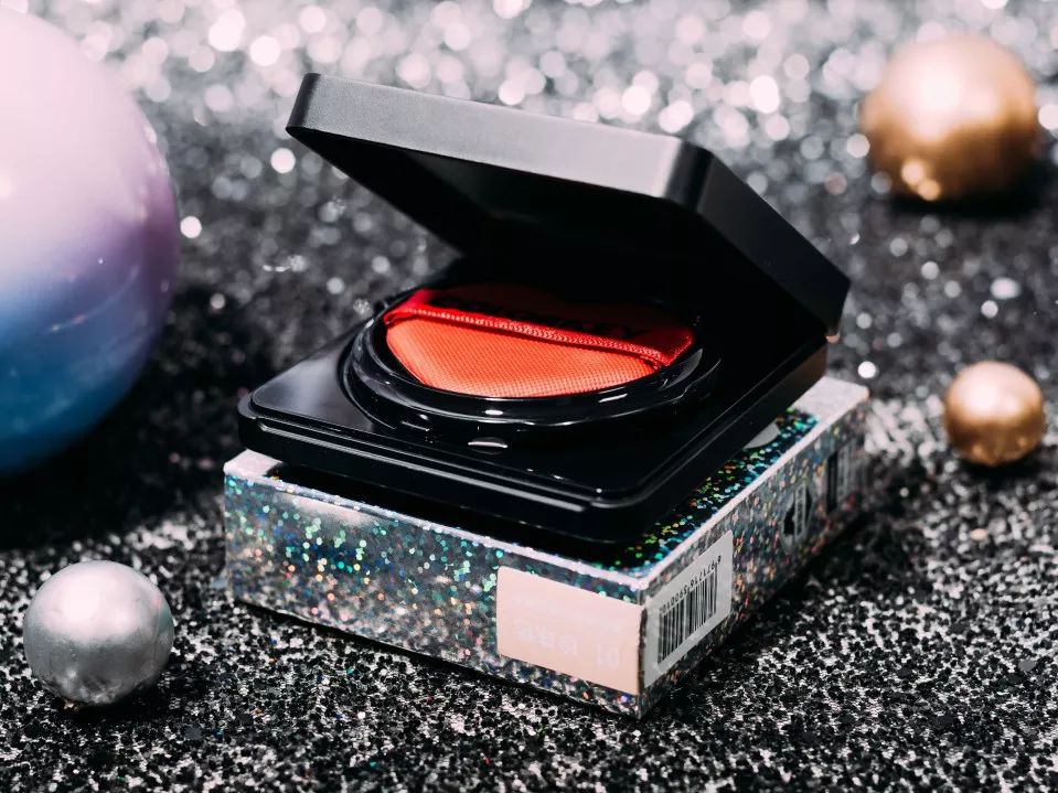 卡粉起皮用面霜还是乳液,卡粉起皮救星底妆难题解决