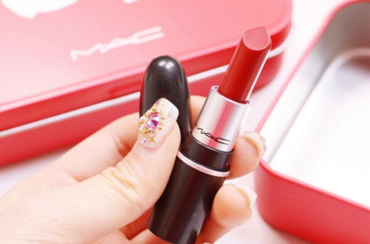 mac又纯又欲口红色号,mac粉嫩的口红色号