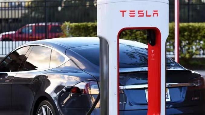 40元买千元空调,京东疑再遭薅羊毛事件;FBI已成功解锁iPhone;美团打车紧急下线“出租车感谢费”|雷锋早报