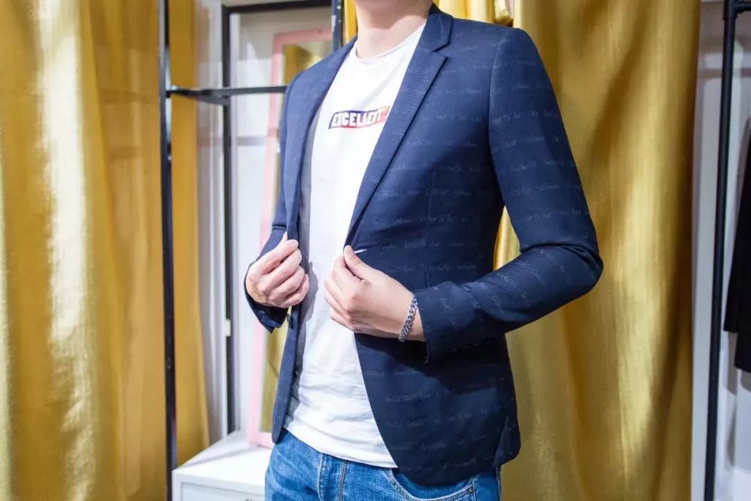 羽绒城清仓特价直播,羽绒服装清仓