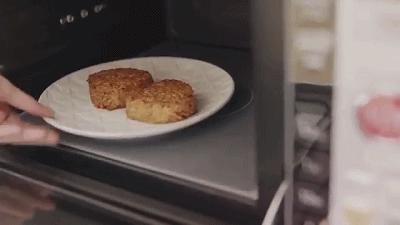 日睡1小时喂奶24次，日本“虐儿”的背后居然藏着这些“故事”…