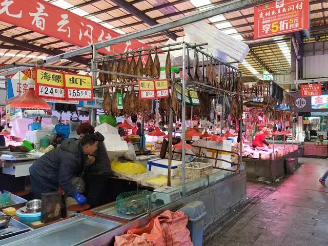 青岛海鲜城螃蟹多少钱一只 (青岛螃蟹今年为啥便宜)