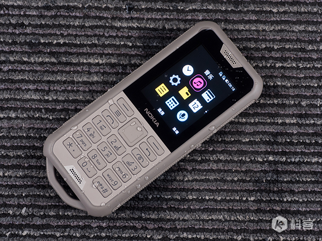 诺基亚800c手机测评,诺基亚800三防手机功能介绍