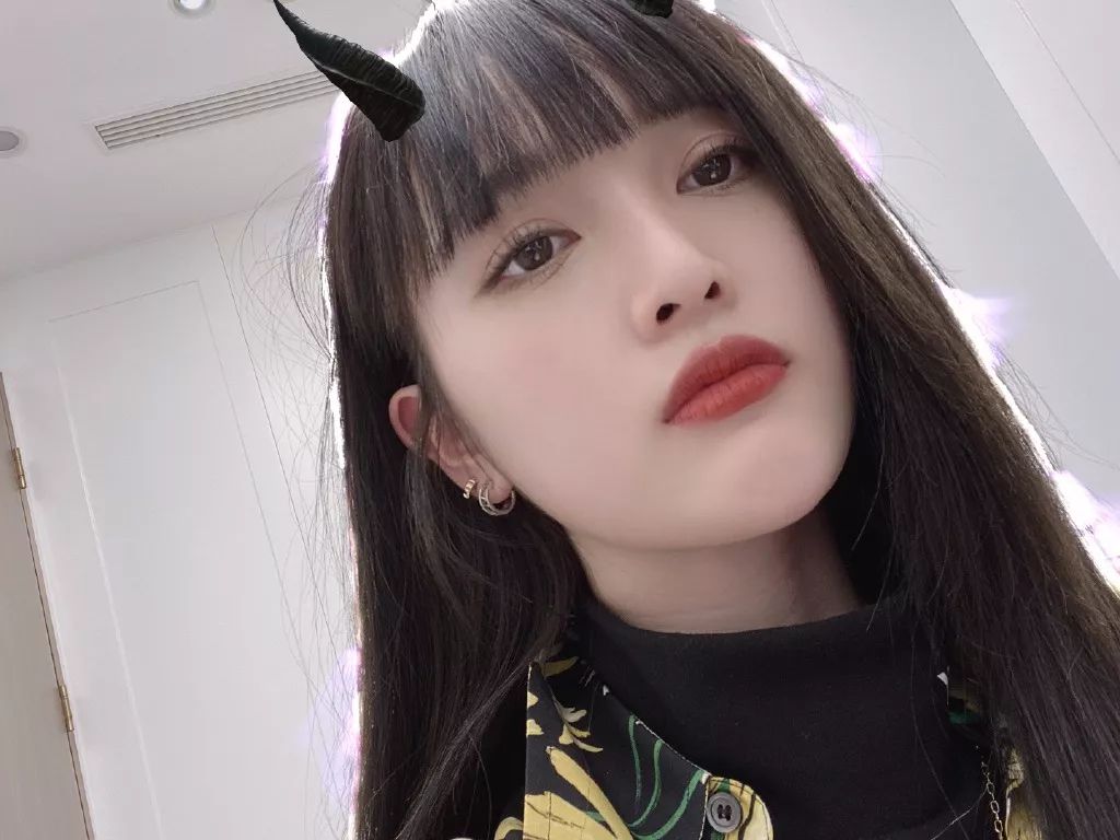 吴宣仪发型怎么剪的,吴宣仪发型图刘海