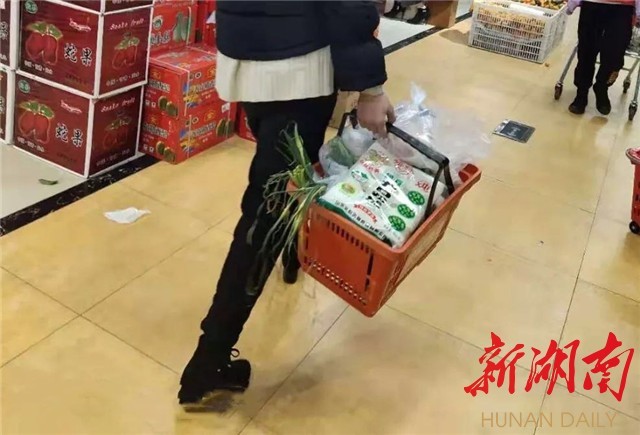 东安：这位“格格”暖化了湖北返乡居民的心