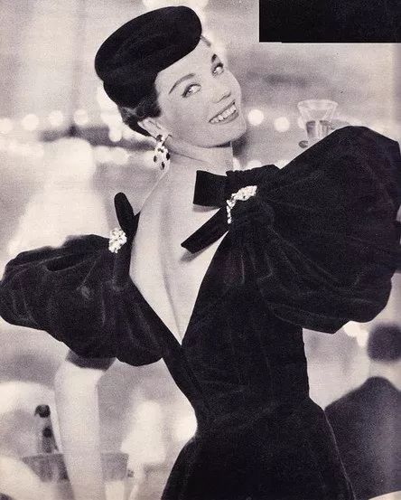 这位香奈儿的死对头，与迪奥先生齐名，打造出最原汁原味的法式优雅