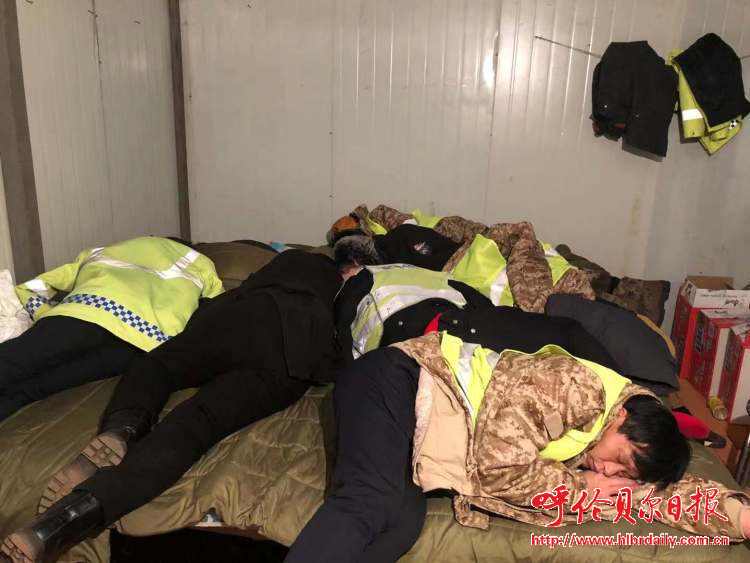 点开“阿荣”朋友圈，今夜我为你站岗