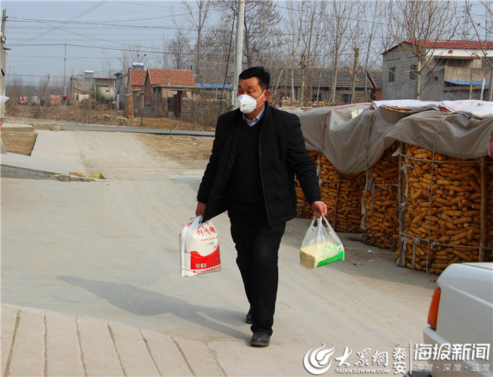 宁阳县鹤山镇：村支书变身“代购员”“跑腿”服务暖人心