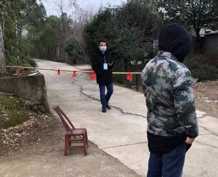 “在家不安心,来村里就踏实了。”丨直通湖北