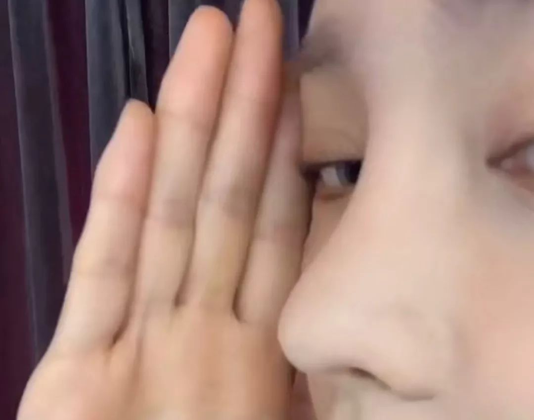 沈梦辰烫睫毛,沈梦辰太阳花睫毛