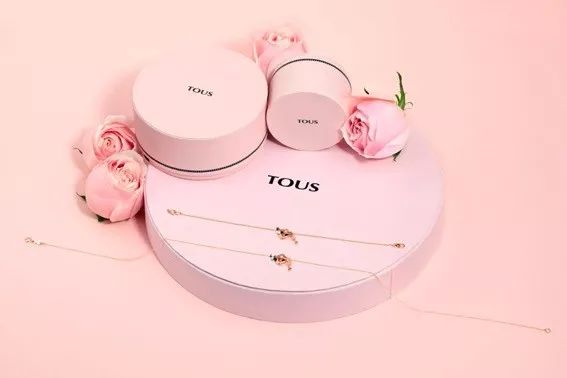 2020年是个特殊的情人节,特殊的情人节我们一起度过