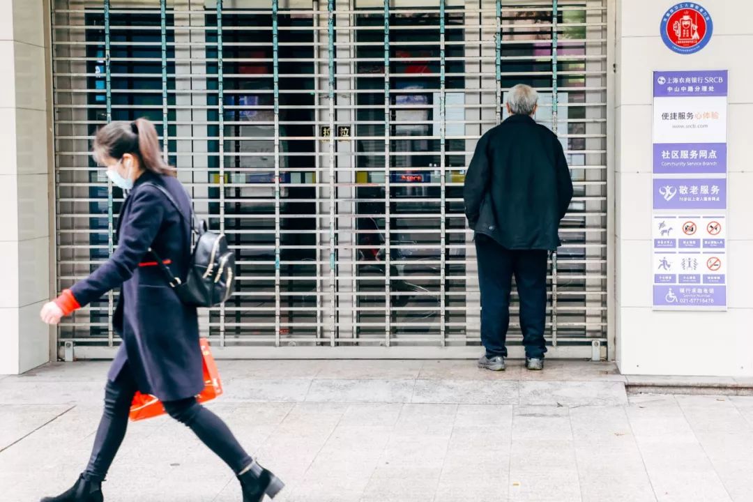待阴霾散去我们一起去看海,待阴霾散去看春暖花开