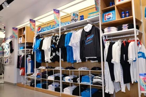 班尼路和佐丹奴有什么区别,班尼路佐丹奴同档次的品牌