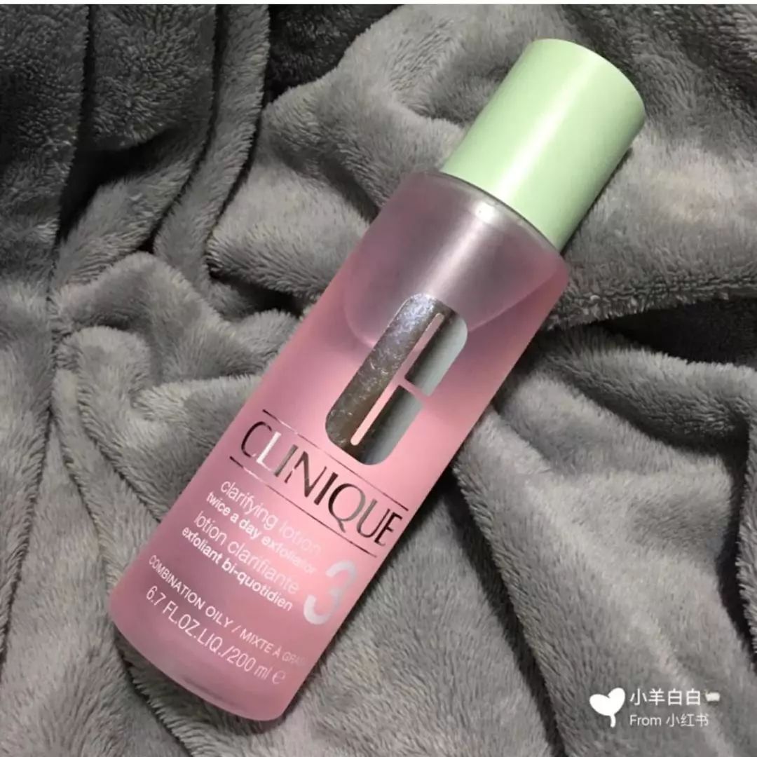 有了水乳精华脸嫩了,有了这些护肤品会更年轻