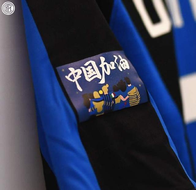 张康阳米兰时装秀,苏宁易购张康阳国际米兰