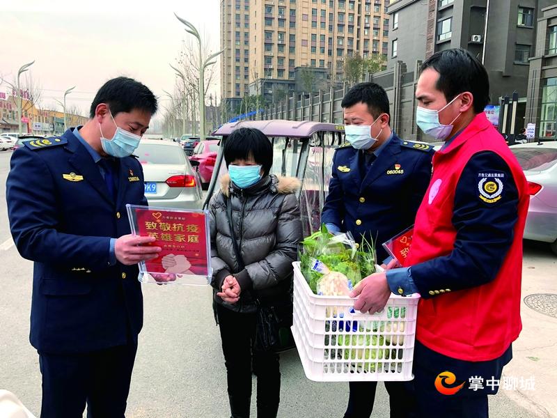 致敬抗疫一线的党员志愿者们,致敬抗疫一线志愿者工作人员