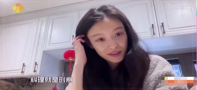 倪妮素颜出镜下厨做蛋糕,倪妮做蛋糕