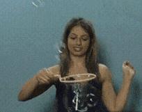 为什么用洗洁精能做出泡泡水,洗洁精水为什么吹不出泡泡