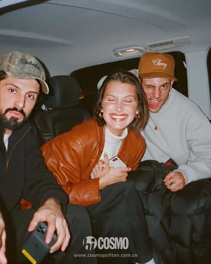 壹周潮话题|Bella女士“弯道超车”，可Gigi是怎么了？