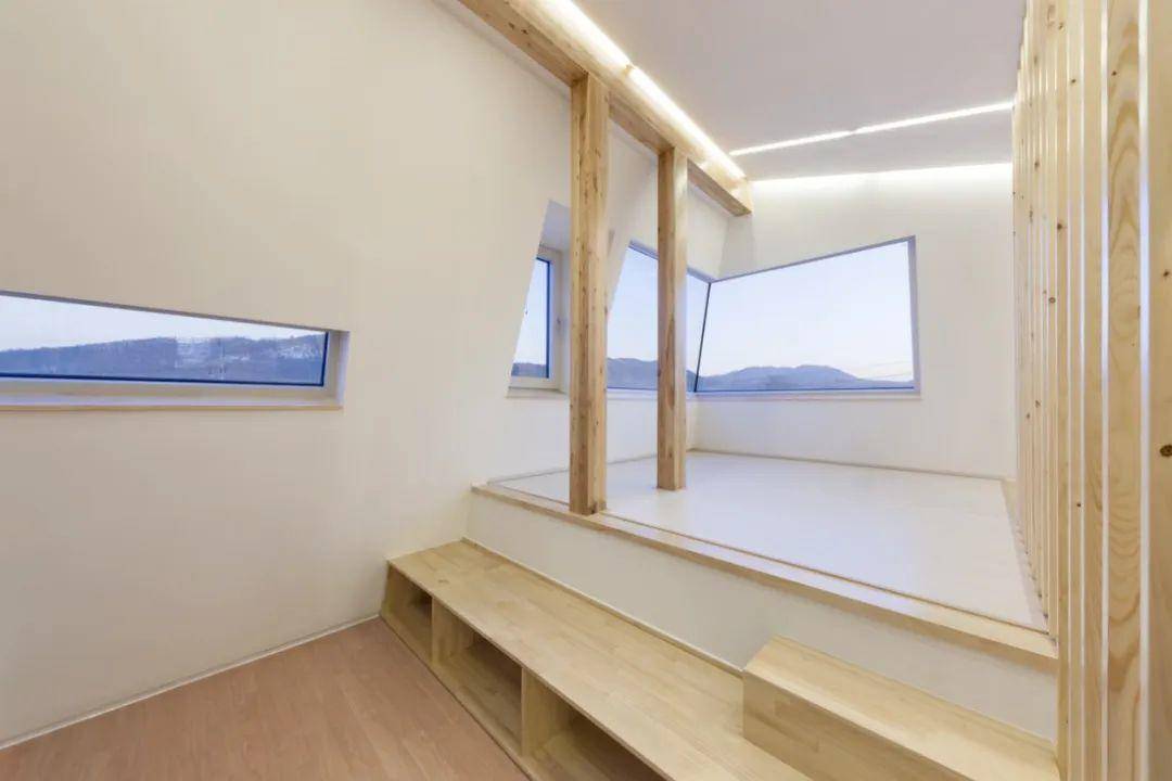 52岁“韩版高晓松”当奇葩建筑师，因为设计辣眼气哭同行：求你回去画画吧