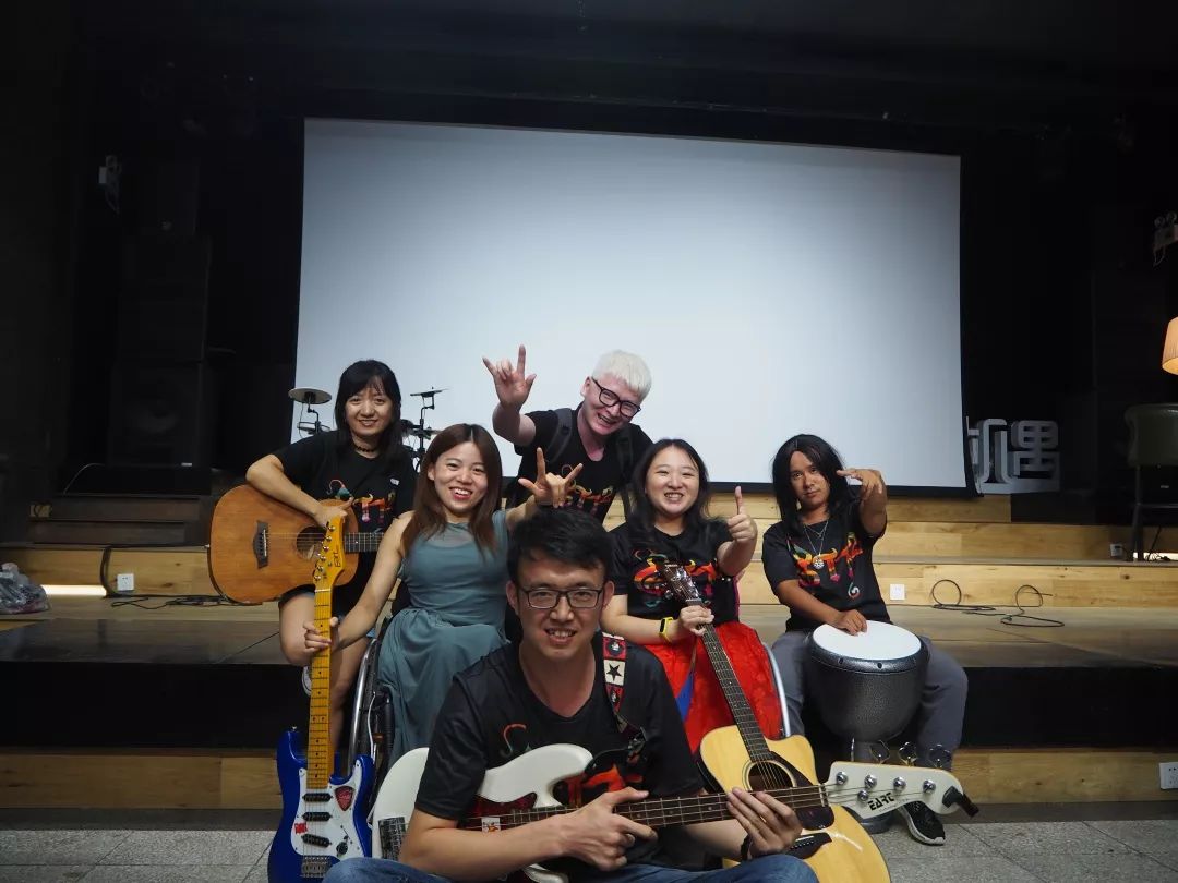 细微的骨折是一种怎样的疼痛感,骨折的疼痛有一群人要体会几十次