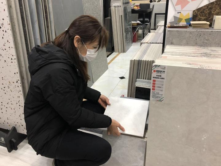 复工进行时｜杭州陶瓷品市场恢复营业，有商户说：守在店里，哪怕没顾客也比待家安心