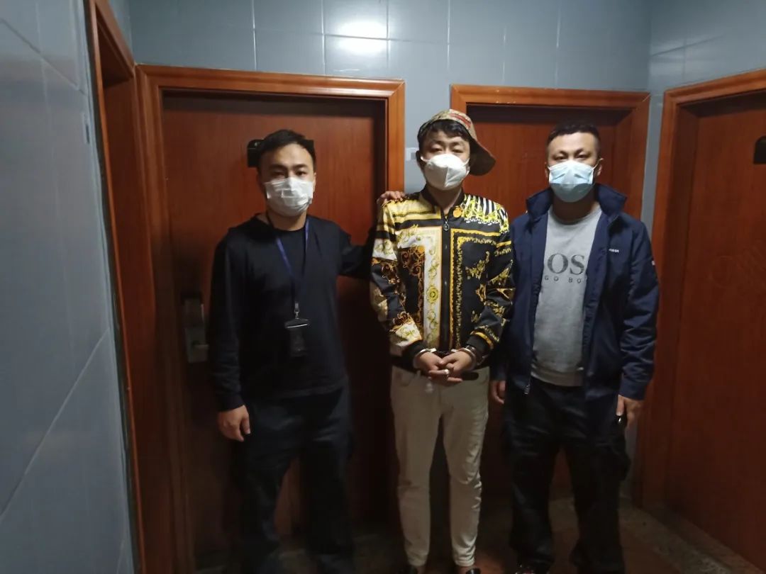 银行员工骗取钱判几年 (漏税1500万被判刑)