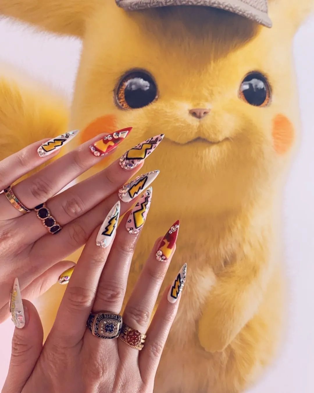 cardib亚裔美甲师,cardib的美甲师