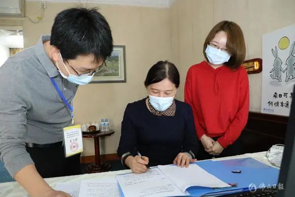 披星戴月,竭尽全力“跑赢”病毒|*党**旗飘扬