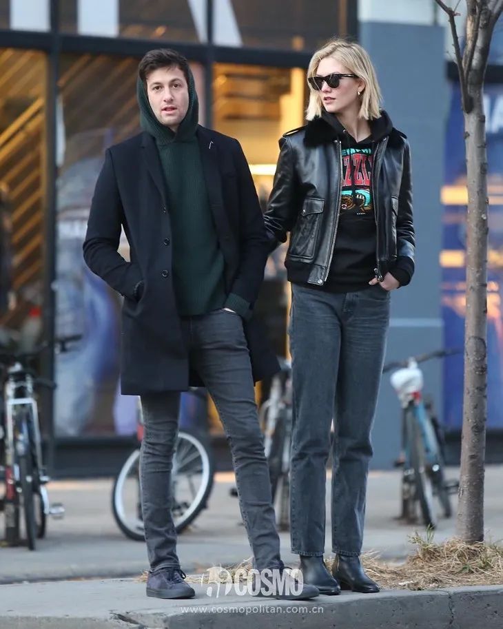 别被法国女人骗了，其实她们只穿最硬的牛仔裤