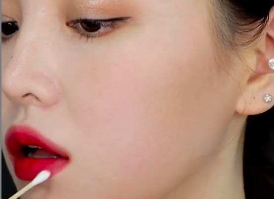 你知道怎样护肤吗,男生上了粉底怎么显得自然