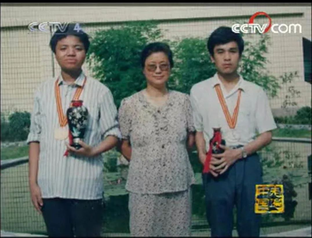 黄冈中学走下神坛,黄冈中学高三现状