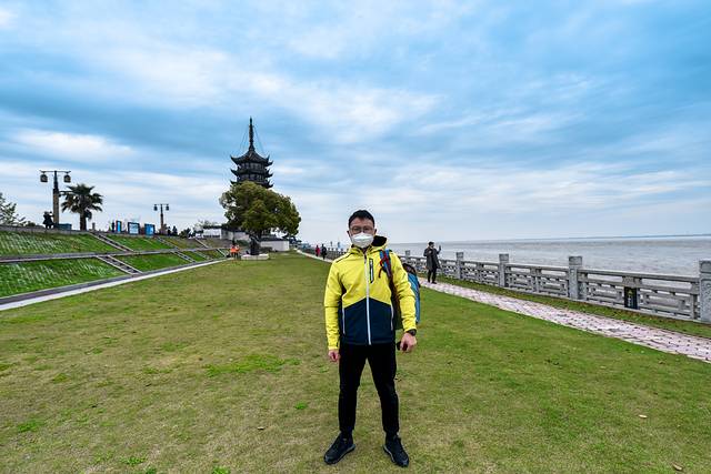 海洪宁静,海洪宁静海涛宁谧什么意思