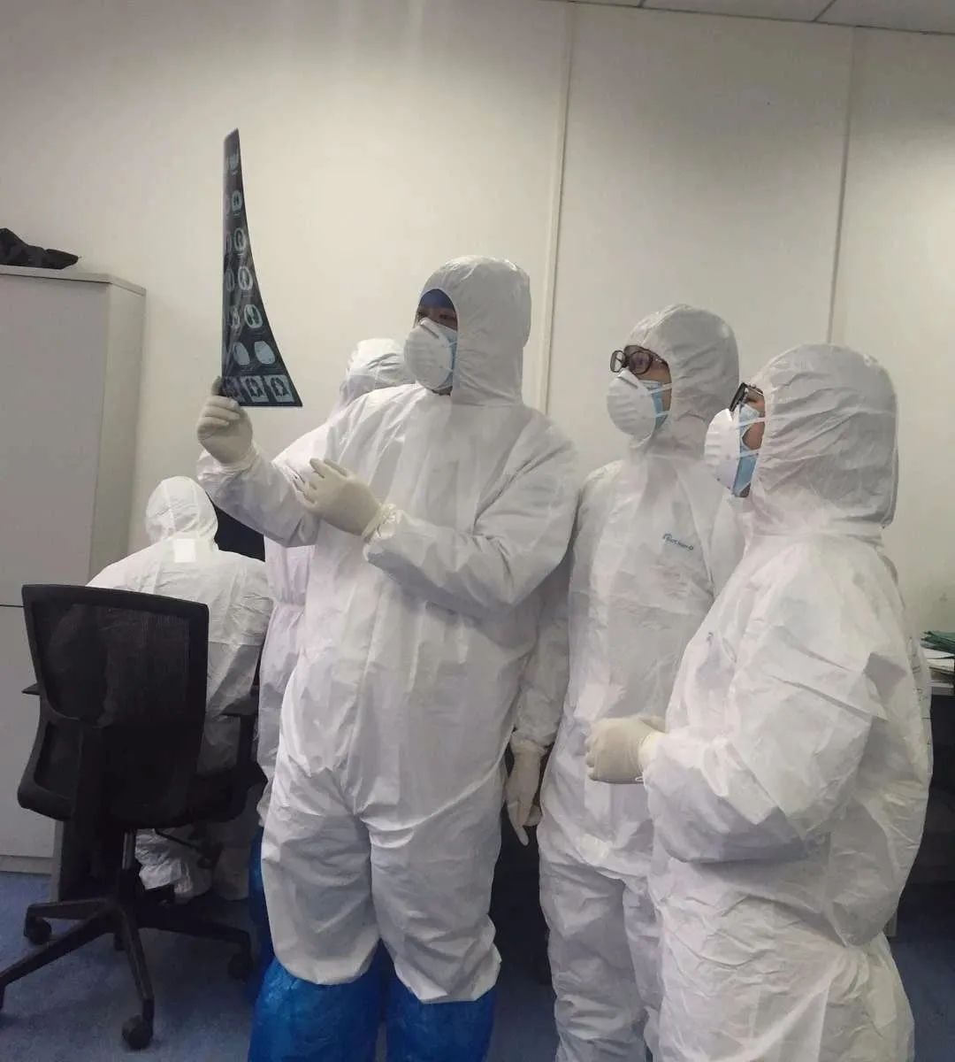 在这个没有硝烟的抗疫战场，谢谢你们为“健康黄石”保驾护航