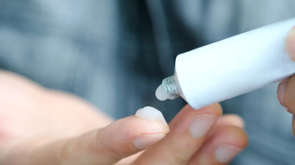 去闭口没脓痘痘的最佳方法,你不能不知道的去粉刺秘籍