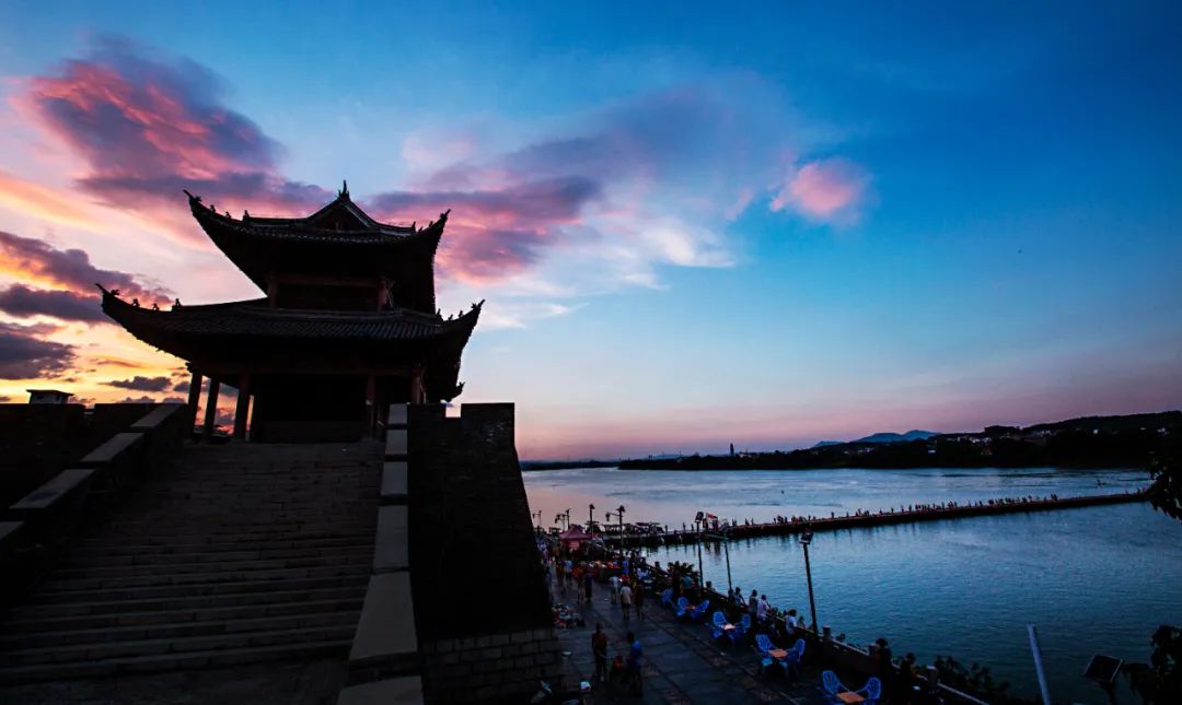 宜居宜业新城镇,宜居宜业新型城市