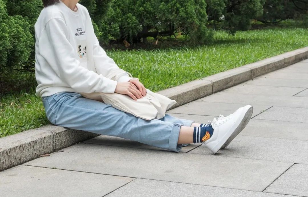 小白鞋哪个款好穿舒服耐穿,又到了小白鞋季节