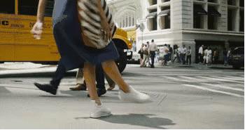 鞋子脏很久的污渍怎么洗掉,浅色鞋脏了怎么洗干净