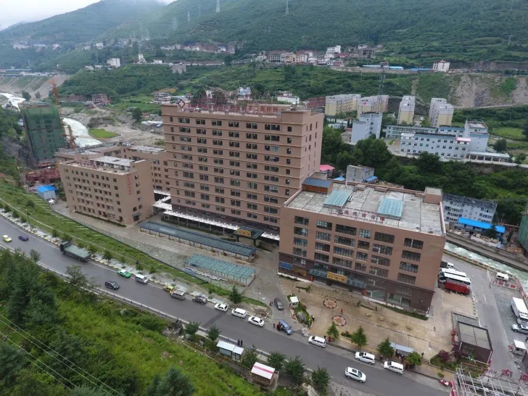 四川大学甘孜医院招聘,甘孜州医院招聘网站