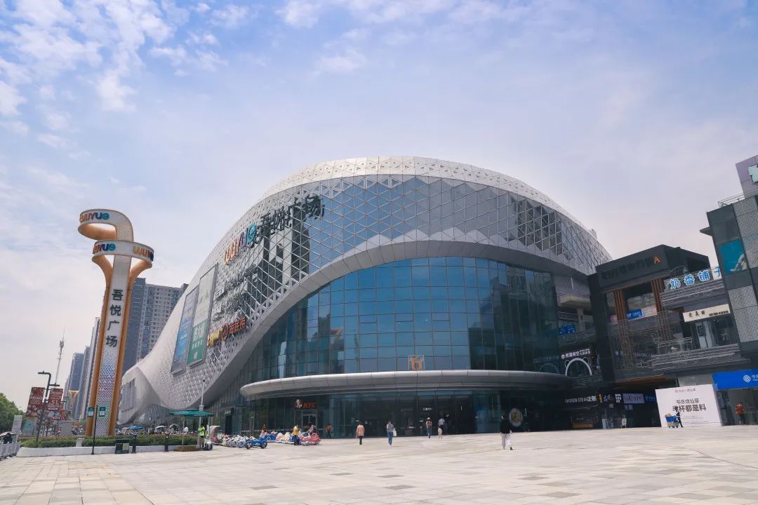 随便搞搞就是1折，消费51元就可抽雅诗兰黛套装，怕就只有吾悦能行了吧