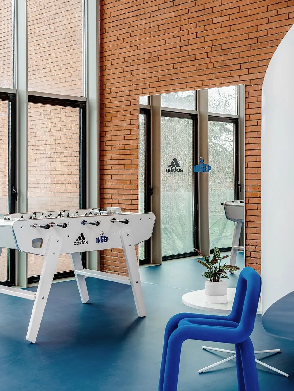 阿迪达斯X法国国家体育学院公共空间改造/UbaltArchitectes+UbiBene